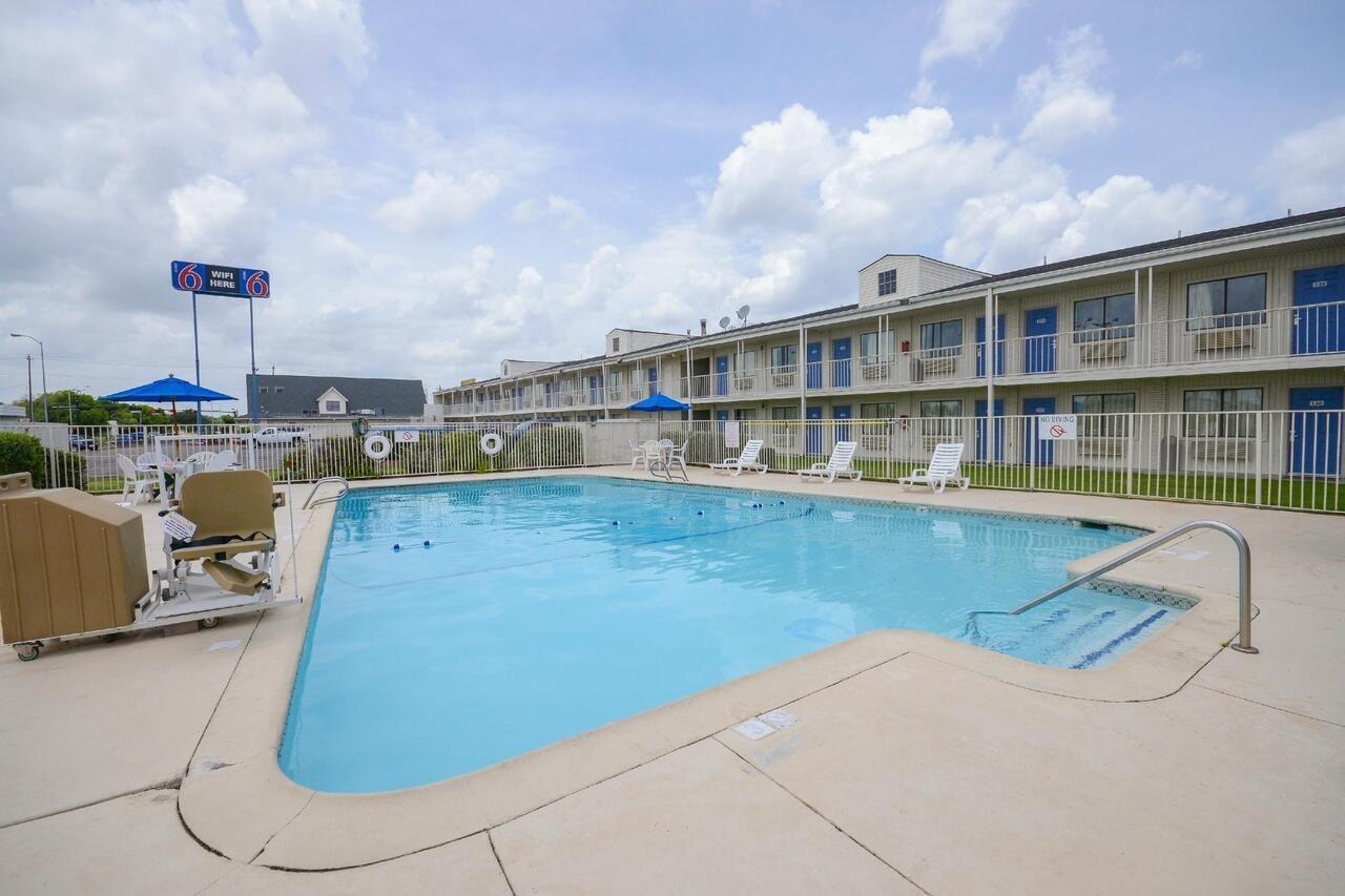 Motel 6-Webster, Tx - Houston - Nasa Lake Экстерьер фото