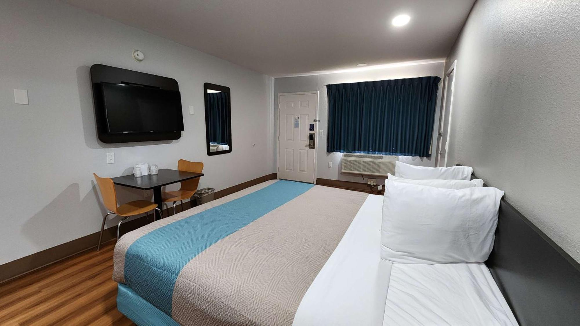 Motel 6-Webster, Tx - Houston - Nasa Lake Экстерьер фото