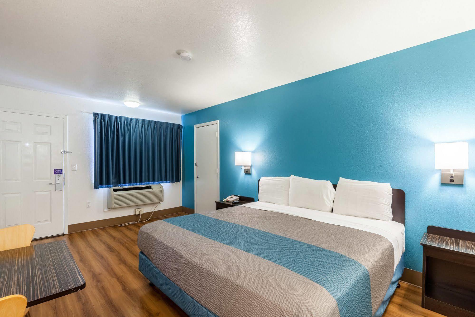 Motel 6-Webster, Tx - Houston - Nasa Lake Экстерьер фото