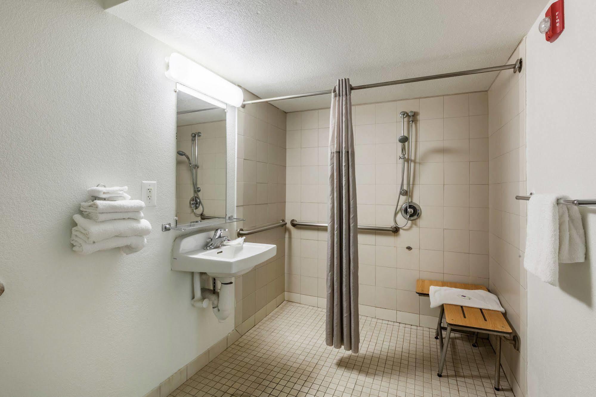 Motel 6-Webster, Tx - Houston - Nasa Lake Экстерьер фото