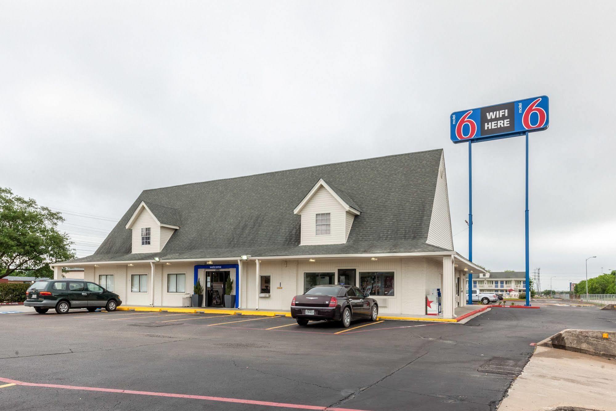 Motel 6-Webster, Tx - Houston - Nasa Lake Экстерьер фото